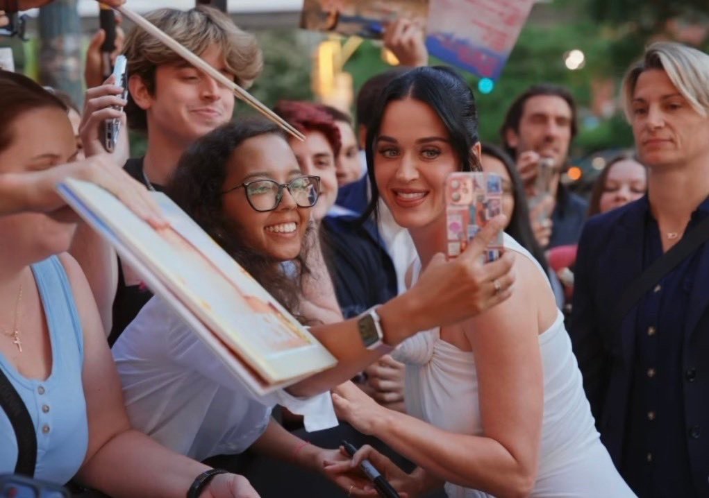 水果姐Katy Perry接受采访提到制作并上映THE LIFETIMES TO