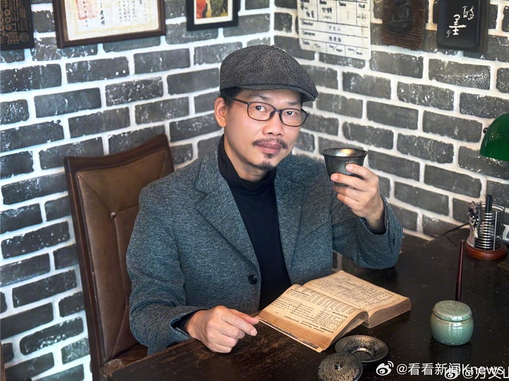 【#助理回应方文山出轨传闻#】8月11日，知名作词人方文山被娱乐自媒体爆料长期婚