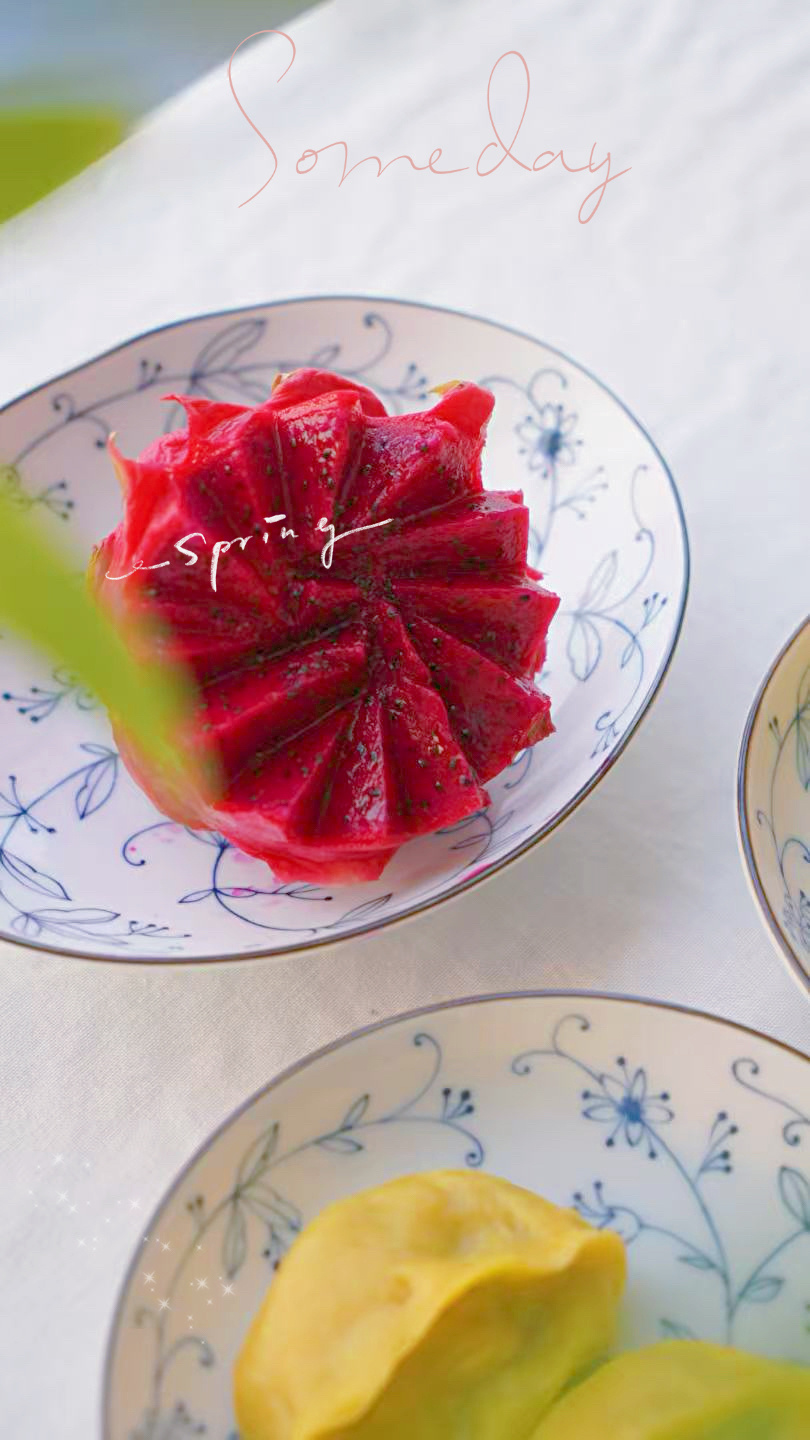 早安早餐🌿 🌿🌿春日早餐打卡✨金黄蒸饺+红火龙果+暖橙饮品一屉暖饺，一盏甜