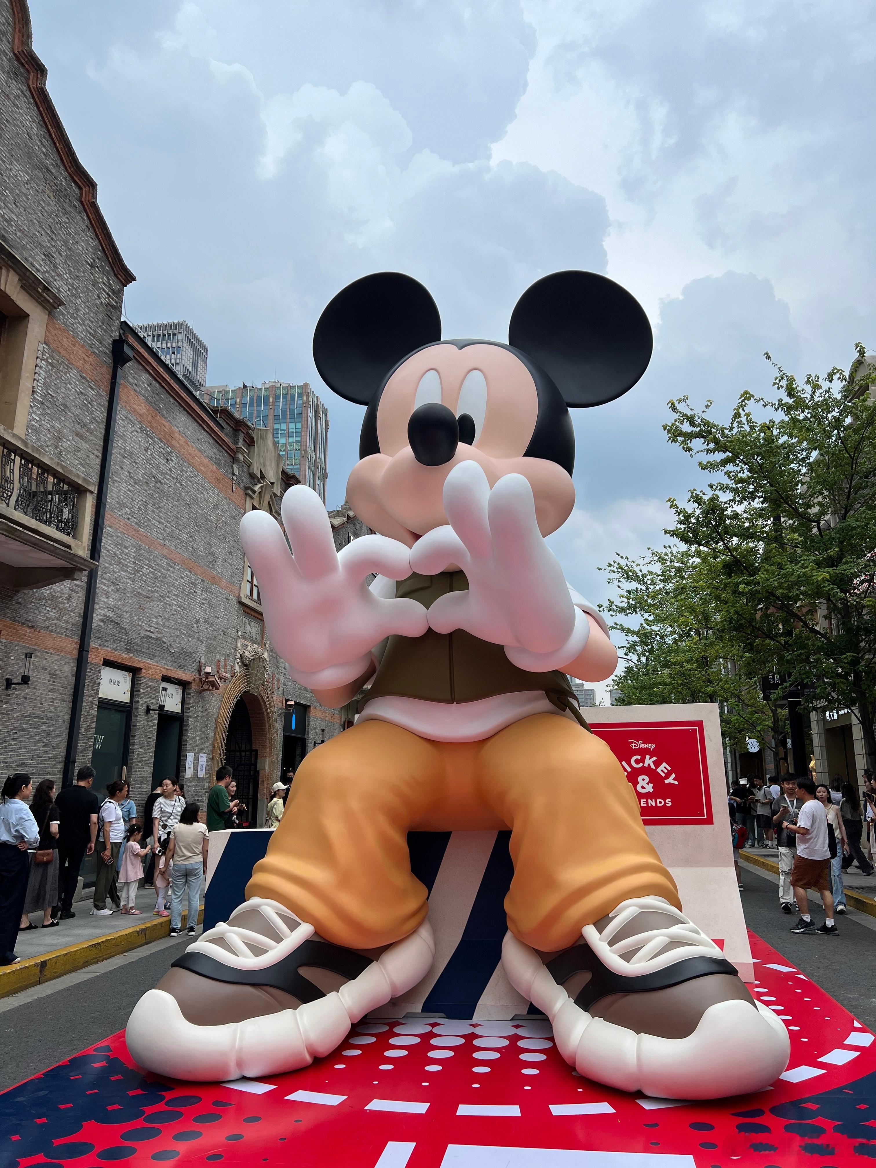 欧吼，这个银色限定版有点绝的[春游家族][春游家族][春游家族]什么时候量产[d