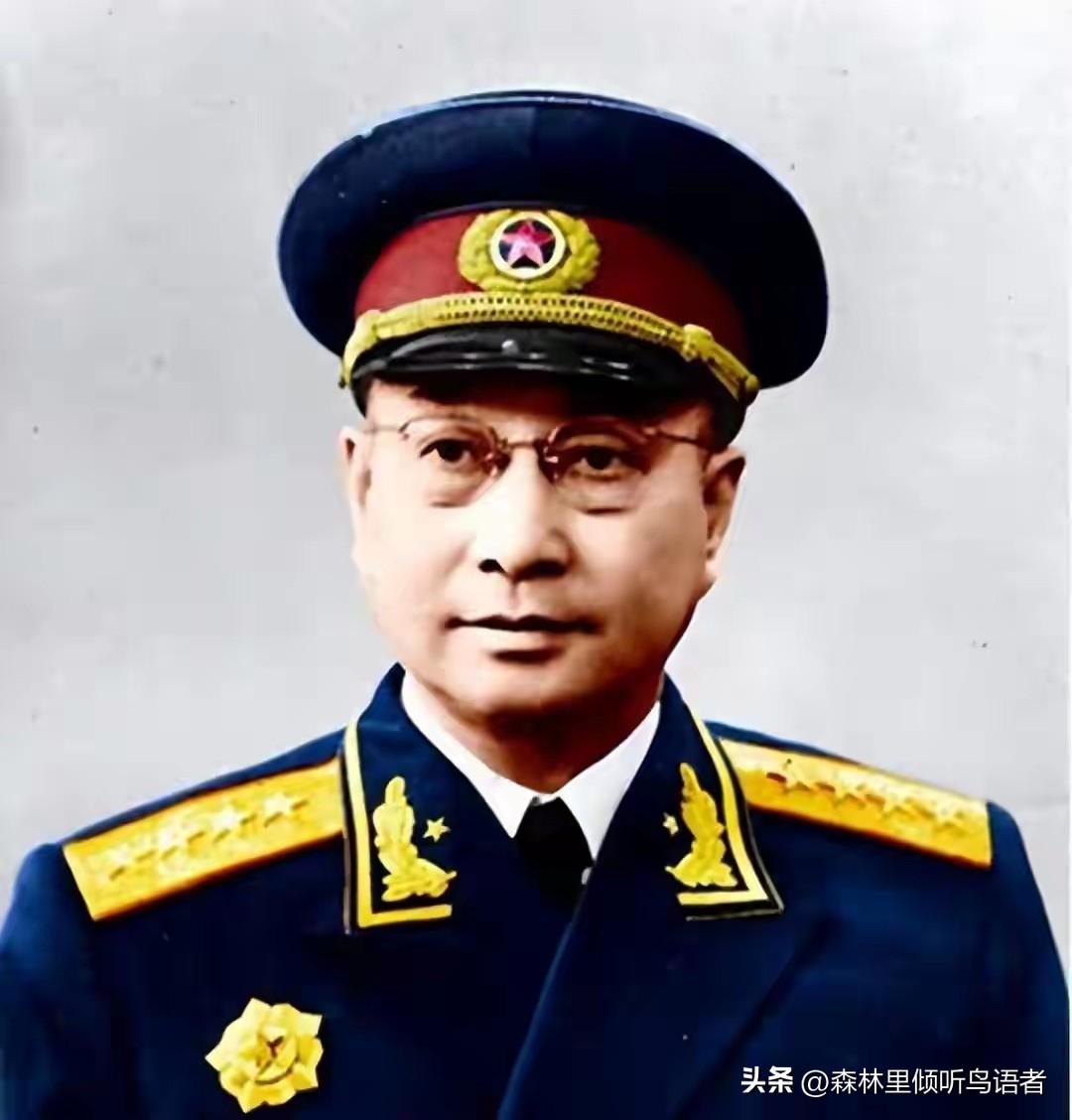 1961年，陈赓去上海探望王根英母亲，初春时节遇上反常倒春寒。连绵细雨淅淅沥沥落