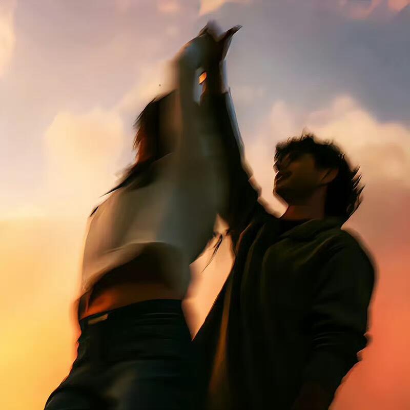 这辈子我已经很满意了，知道你的名字，听过你的声音，牵过你的手，吻过你的唇，感受过