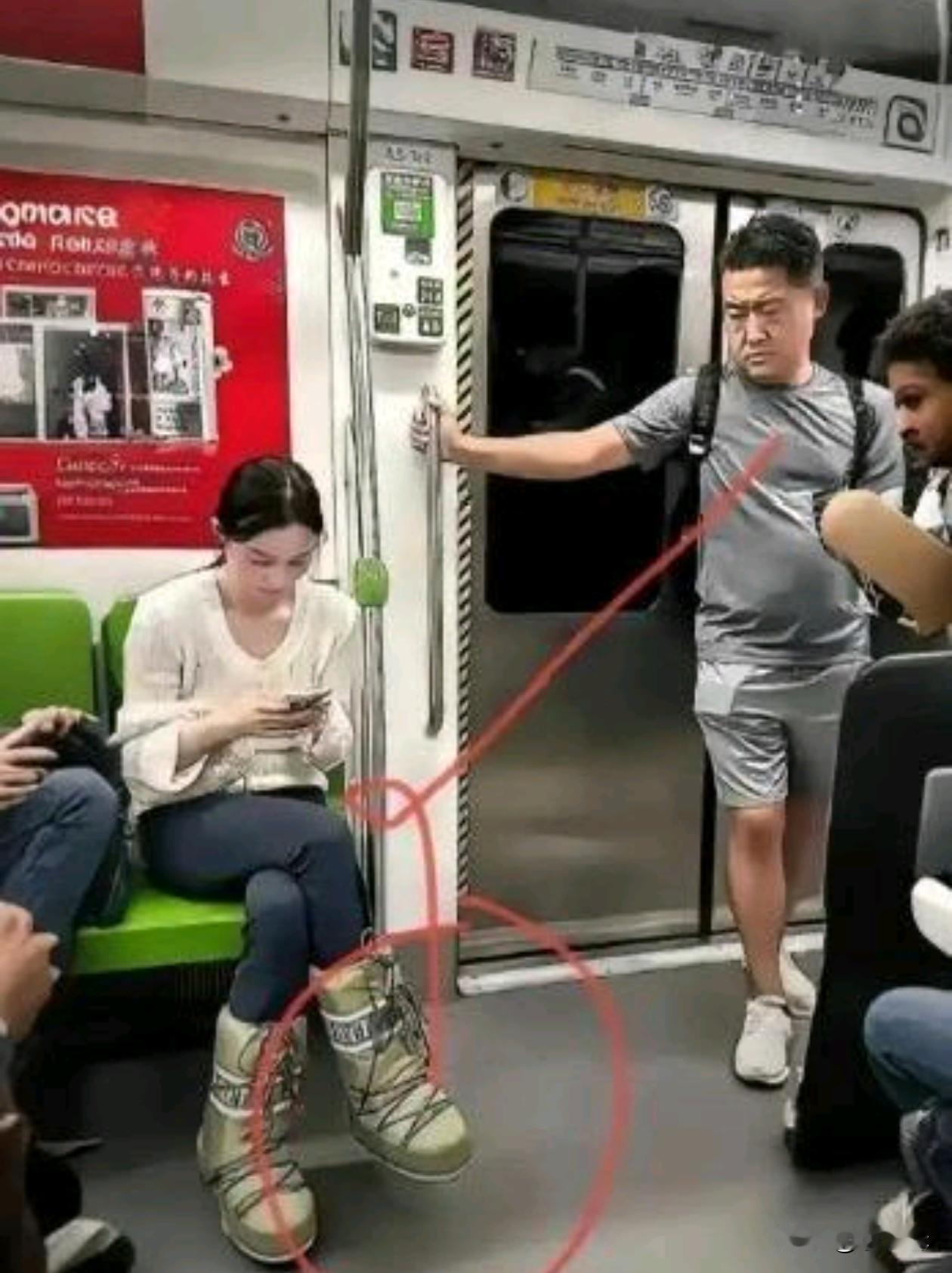 大哥被这双鞋狠狠的吸引了，不热吗？