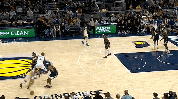 第5次失误！今天库里这是咋了？
在今天NBA常规赛勇士对阵步行者的第四节比赛中，