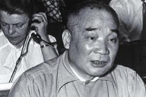 1958年，马寅初当面向主席建议推行计划生育，希望用“晚婚晚育、节制生育”的办法