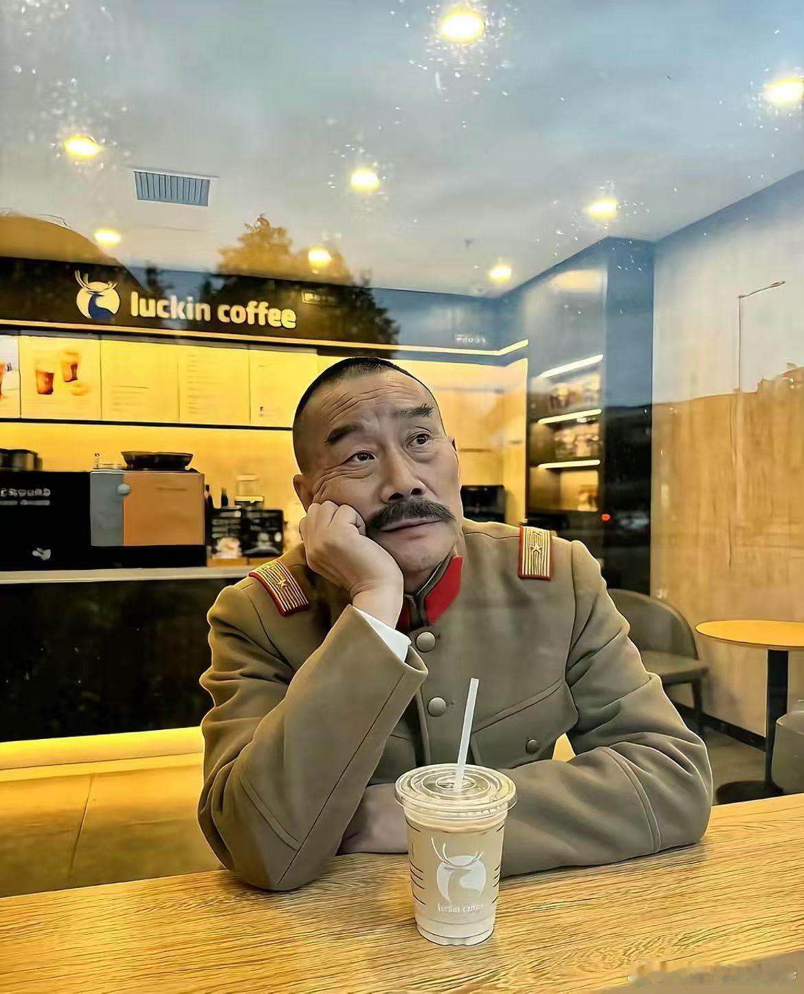 喝完回家过周末，下周给大家拍一台过年开去老丈人家吃饭能先动筷的车。 北京·温榆广