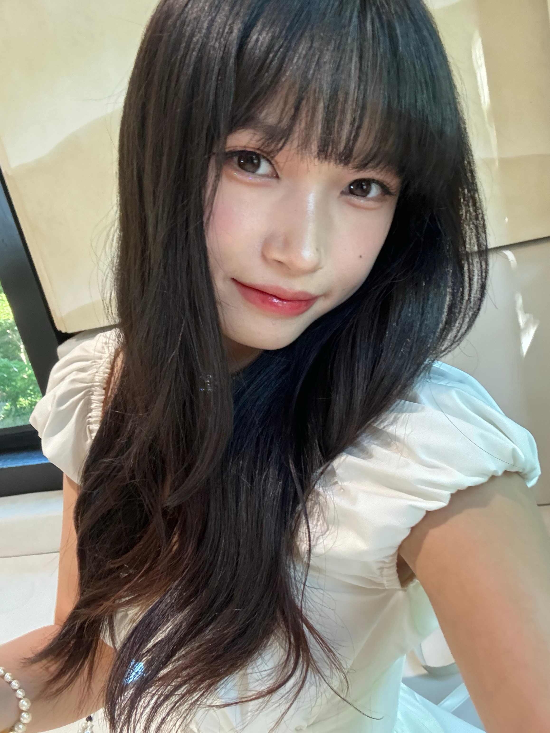 我请问呢有点韩系的感觉吗？烙铁们我很认真的画韩了 ​​​