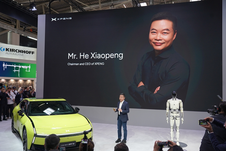 iaa2025慕尼黑国际车展 何小鹏在海外没想到人气也这么火爆，小鹏这次在慕尼黑
