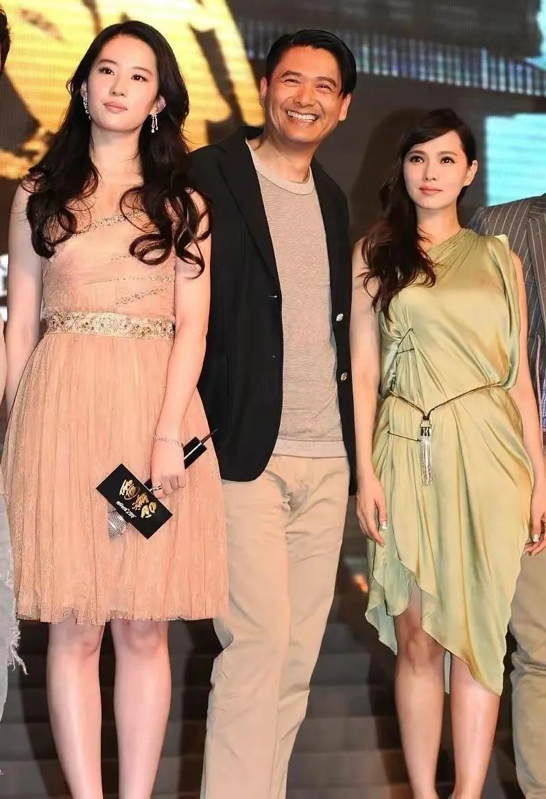 伊能静，一位人间清醒又可以拥有甜美爱情的成功女性，即使和比自己小十几岁的女神刘亦