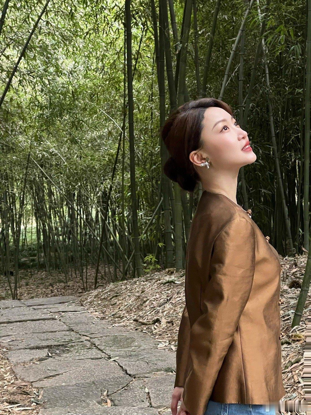 转眼就三月🌿有一丢丢紧张，今年想做要做的事儿好多 ​​​