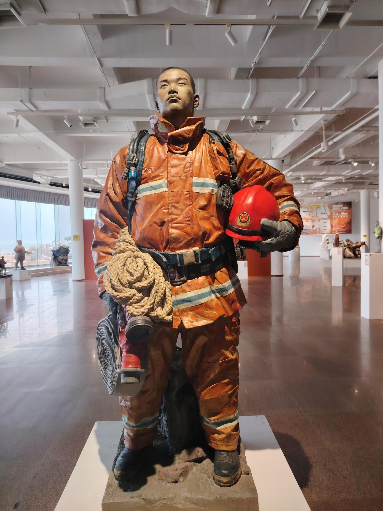 “文心世相·西南当代现实主义雕塑创作巡展”首展在青岛市雕塑馆正式开展

本次展览