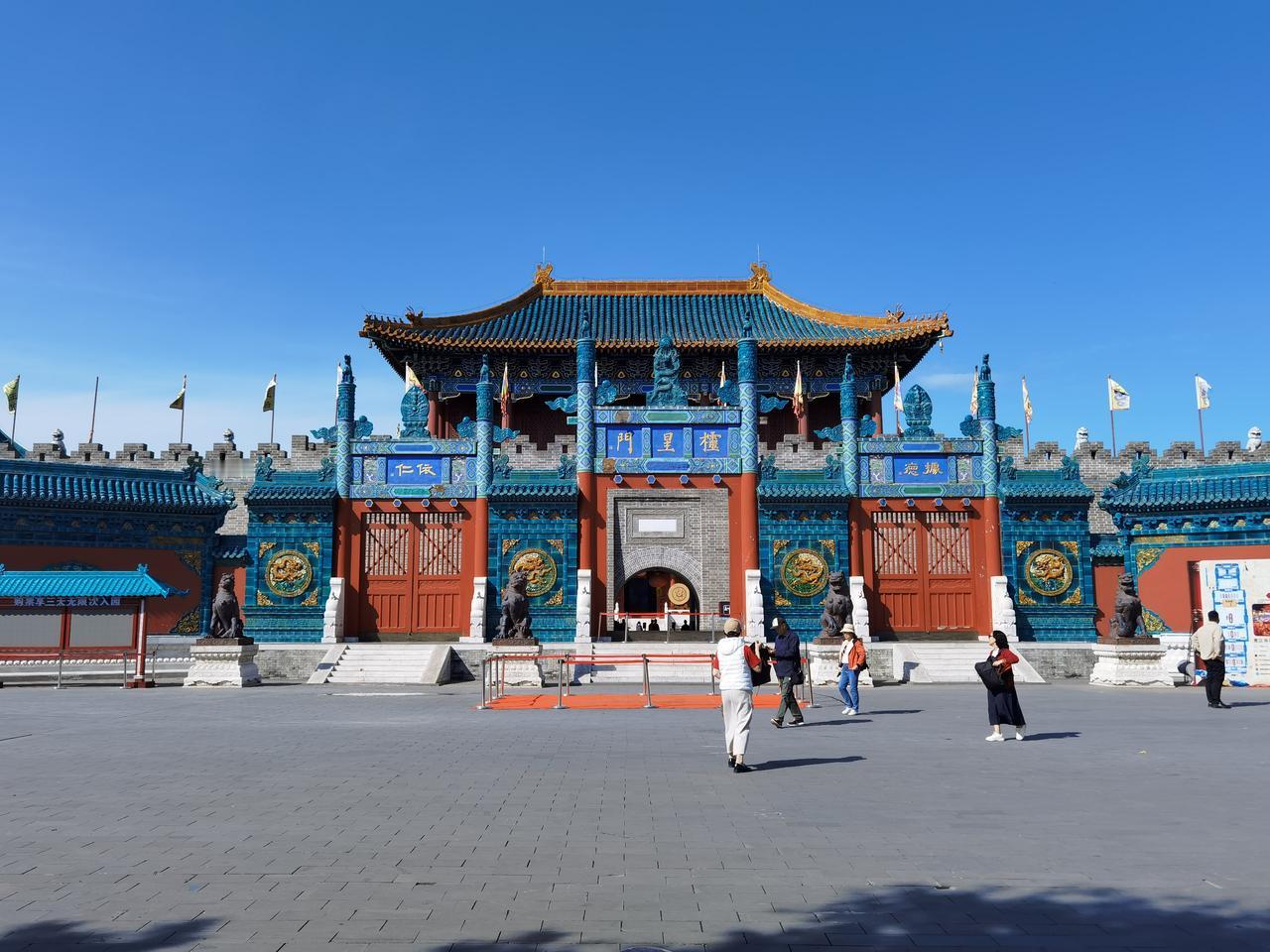 去大同两次，唯一没去的就是代王府，大家去大同旅游去代王府吗？

不去代王府的原因