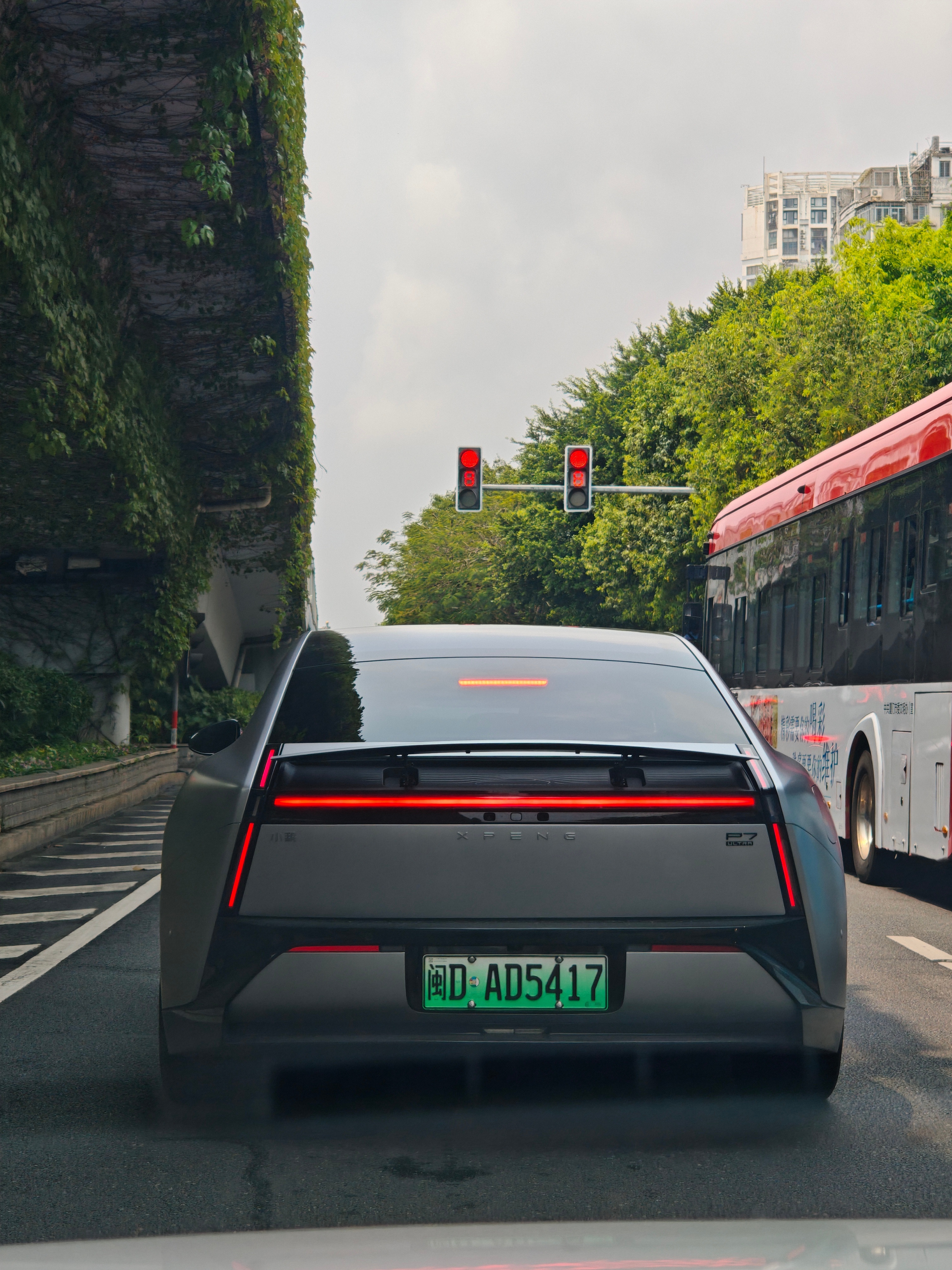 小鹏这车确实帅不晓得驾驶体验怎么样 厦门