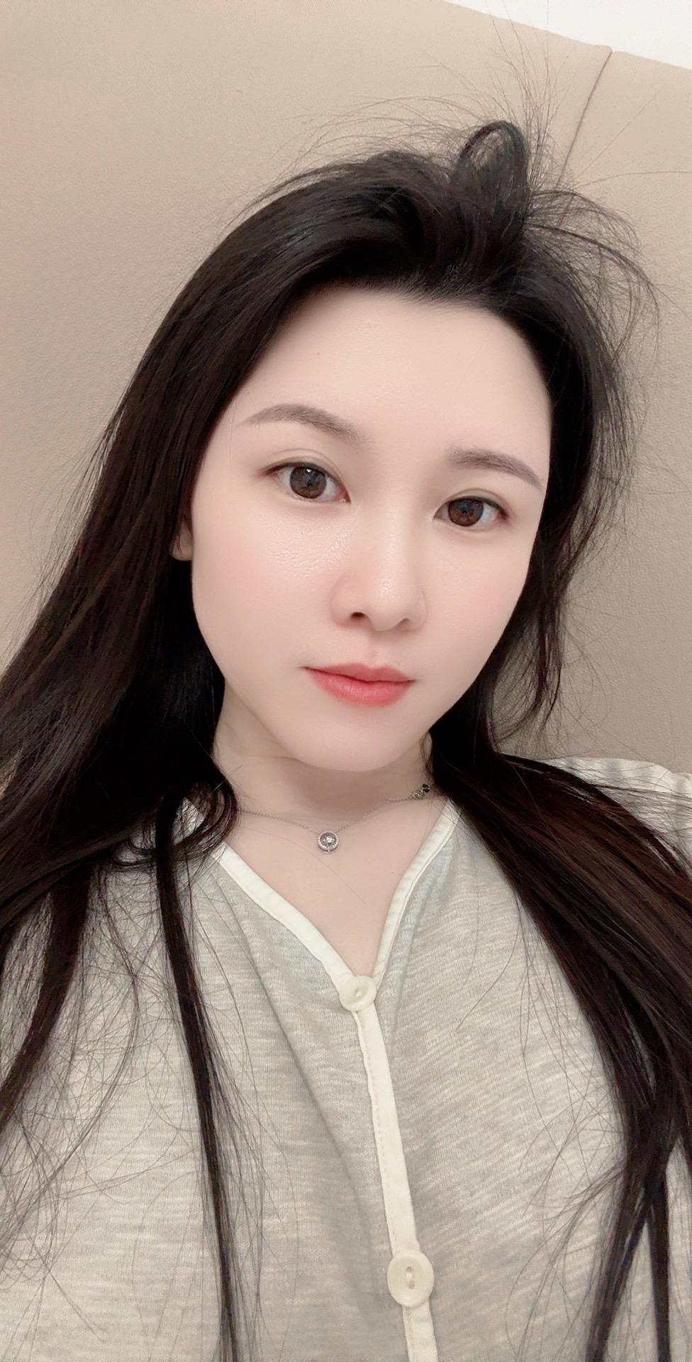 宁可满身酒味，也不要眼眶含眼泪。