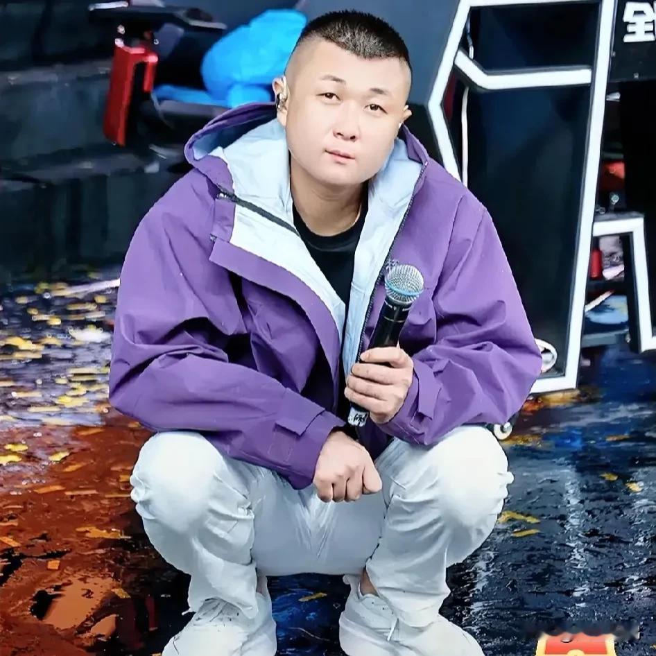 太原老葛最适合做情感主播
  太原老葛是位多面手主播，做过情感剧情、电商带货、才