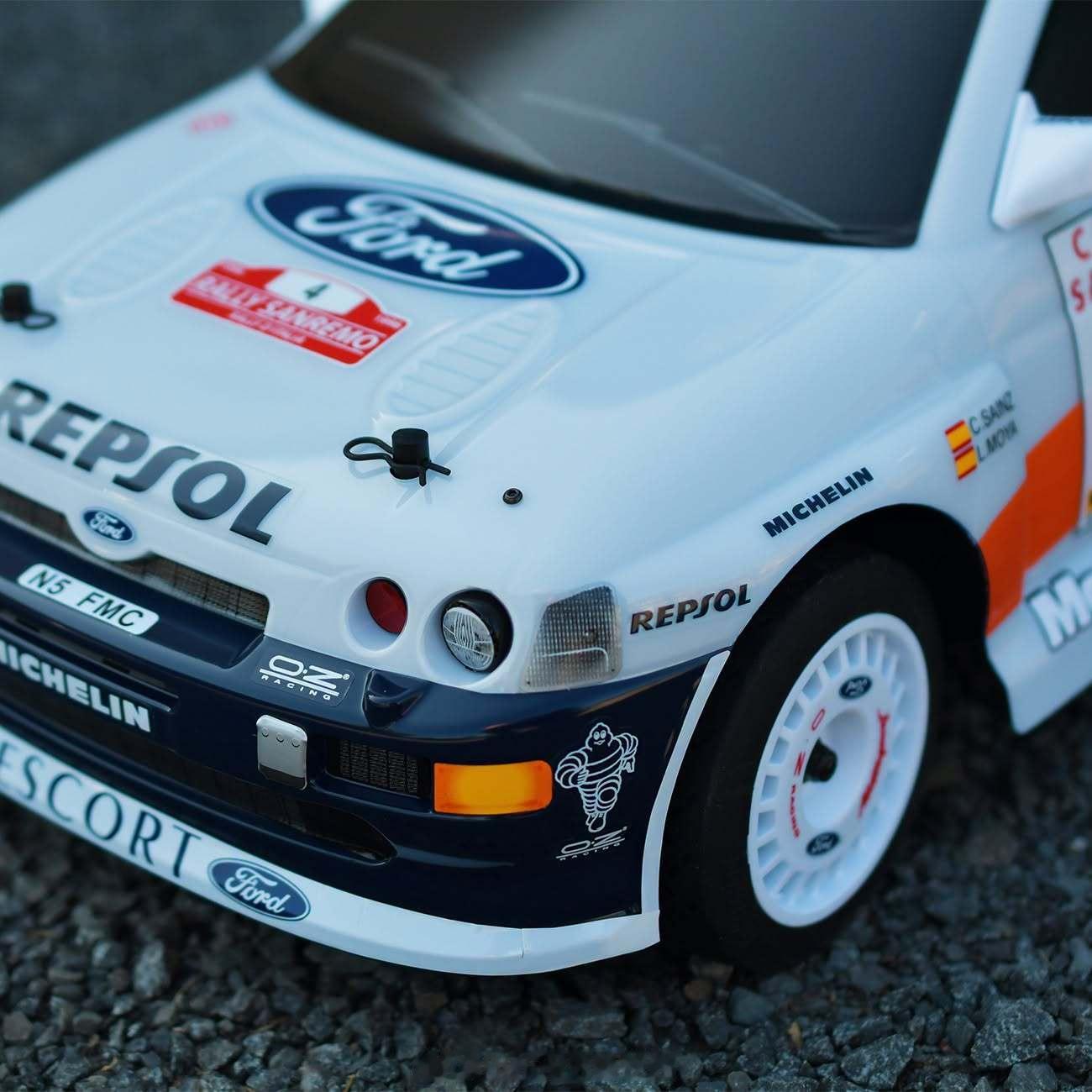 早上好RCFans  星期六！☀️ HPI WR8 FLUX 延续经典拉力赛车基