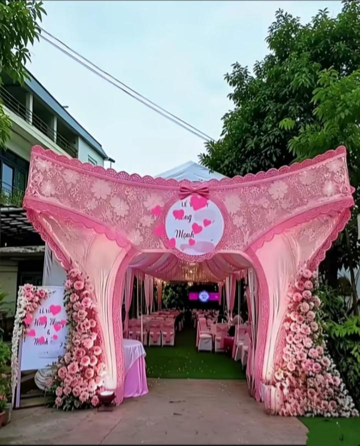 婚礼之门！
    如此创意的婚礼之门设计有何含义？你愿意进去吗？