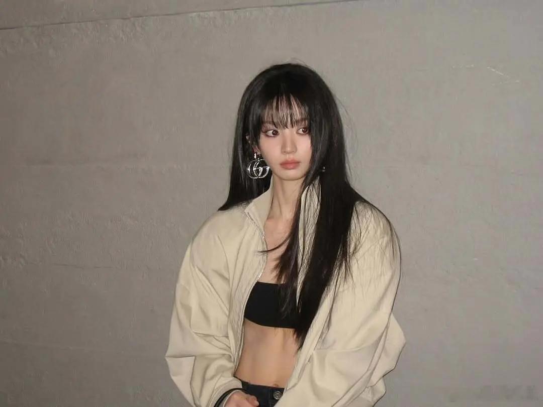 肥田就是心机girl，从来不晒健身房照片结果有腹肌 