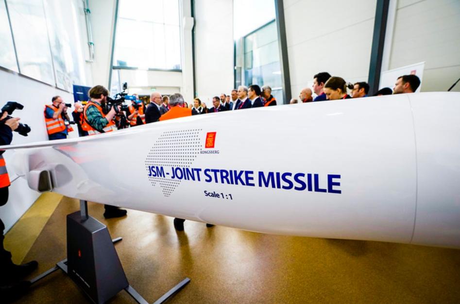 350公里超视距杀器！美军新型联合攻击导弹成空战破局关键
 
挪威康士伯公司斩获