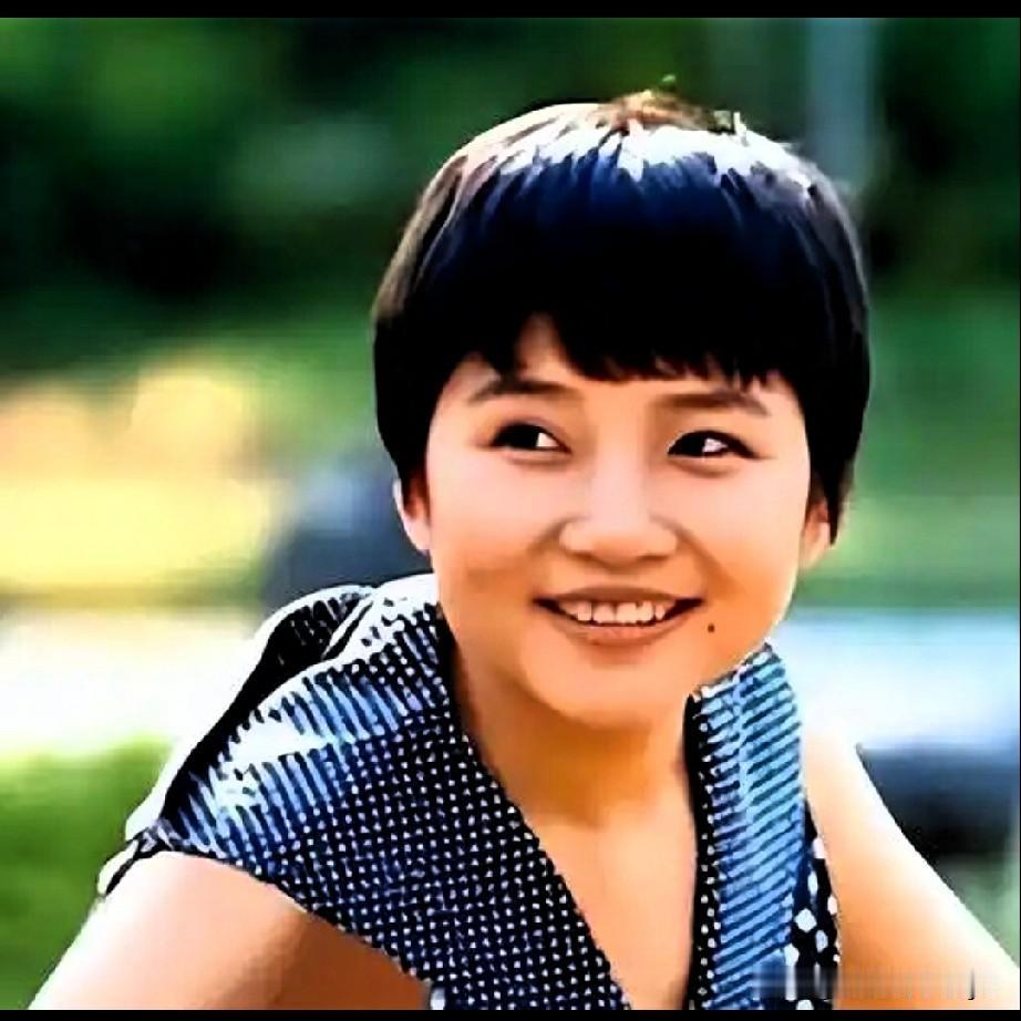 曾经，一曲《青藏高原》让李娜声名鹊起，火遍大江南北，她无疑是90年代华语乐坛实力