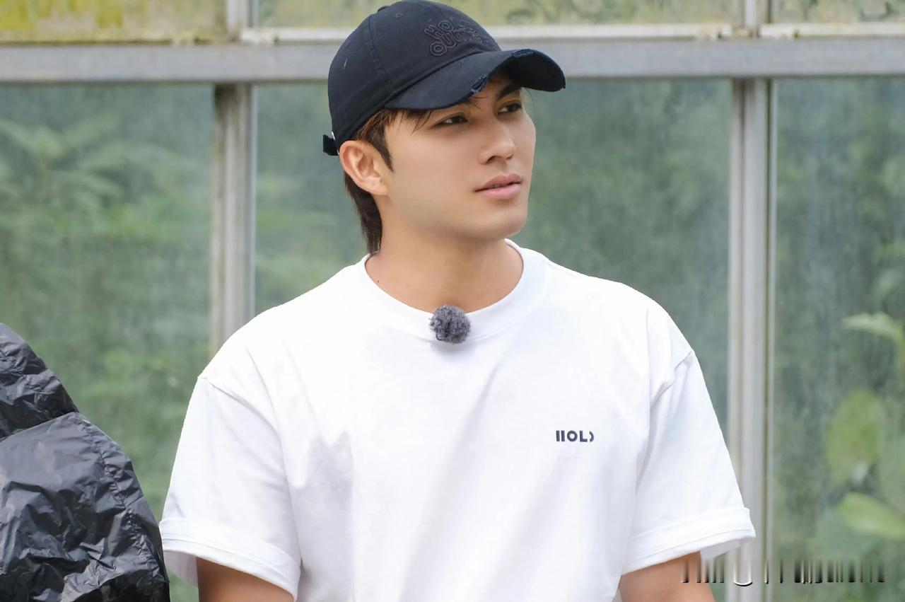 8月20日，李耕耘姐姐到后陡门少年之家打卡，让我们看到了后陡门的最新面貌。荷花塘