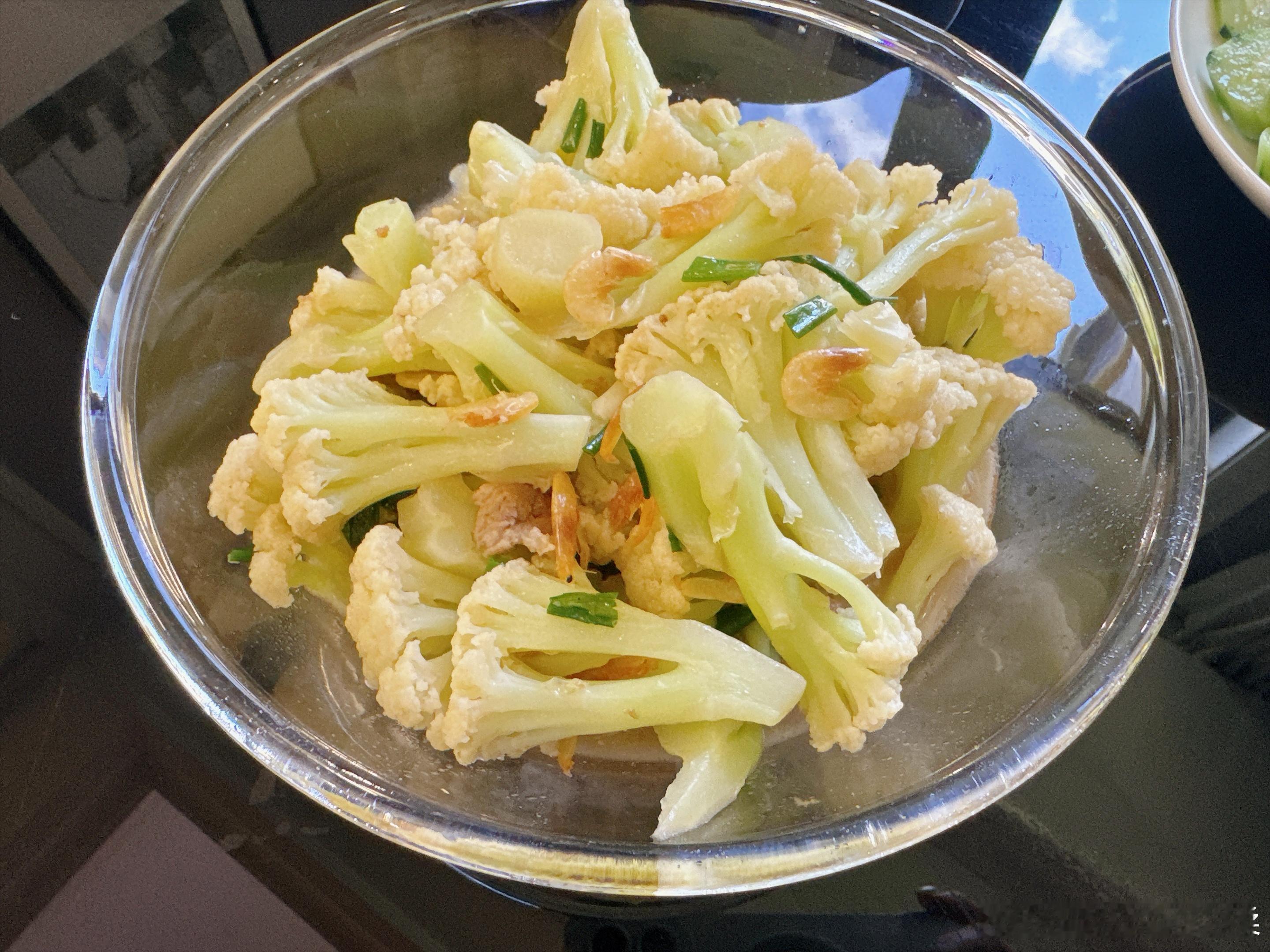 开饭今天胃口不错，吃了好多，特别是图一牛肉，让我吃光盘了！有点晕碳了，要睡一觉 