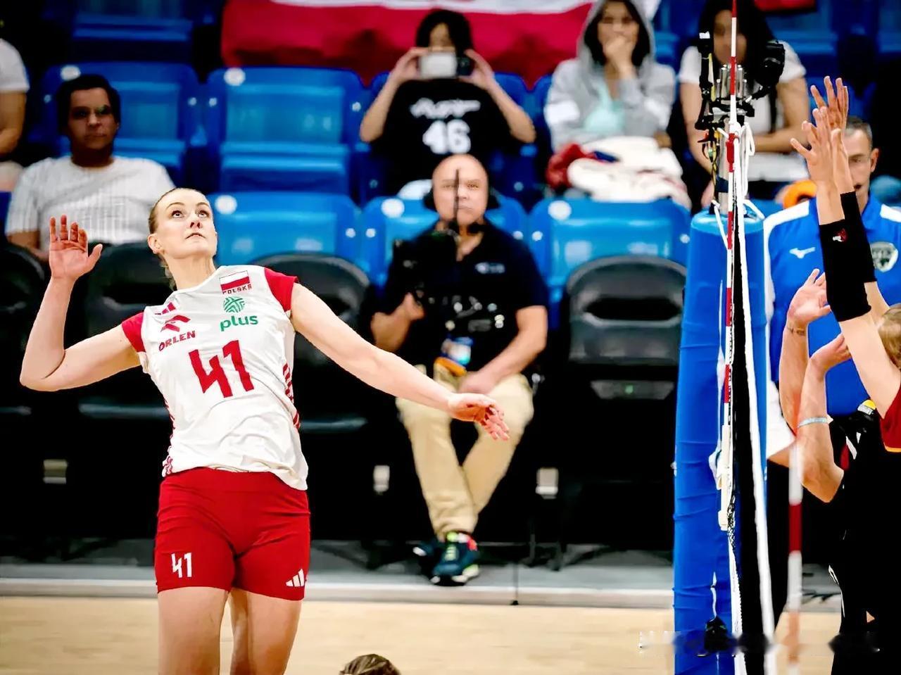 2024世界女排联赛最新🆕战报:
北京时间6月1日凌晨，美国阿灵顿赛区再赛两场