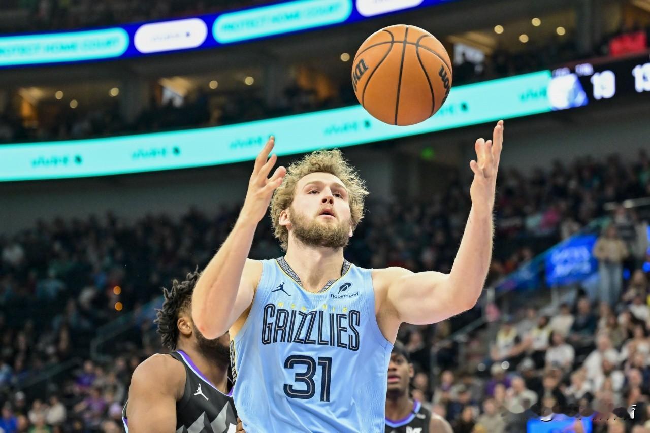 又砍21分，放走他，火箭队你后悔吗？
休赛期，火箭队为了签下卡佩拉，把兰代尔踩掉