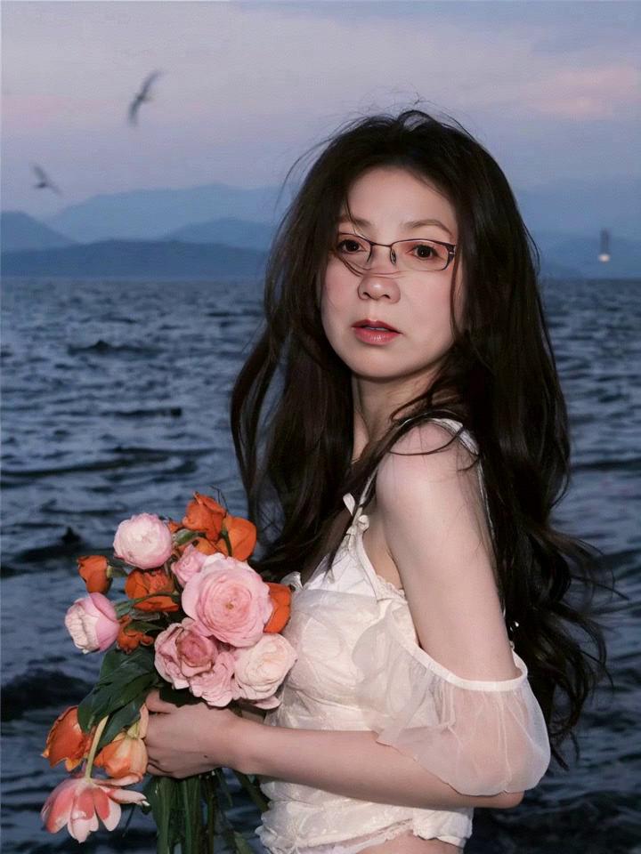 你读过的有力量的句子是什么?
我读过有力量的句子:
“‌所有美好，都不负归期‌”