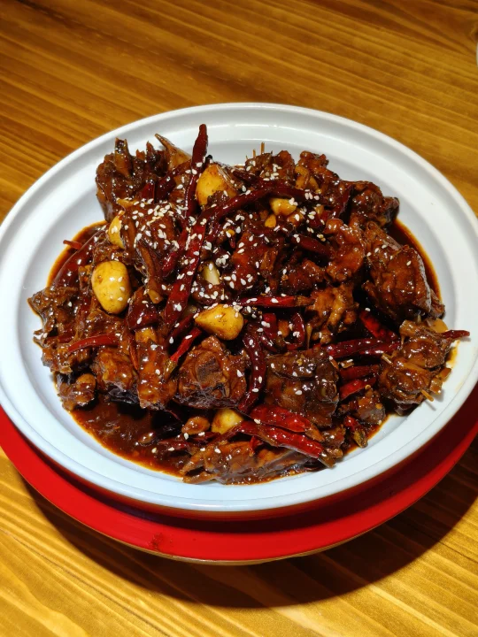九江好吃佬｜万达附近的甜辣黑鸭煲