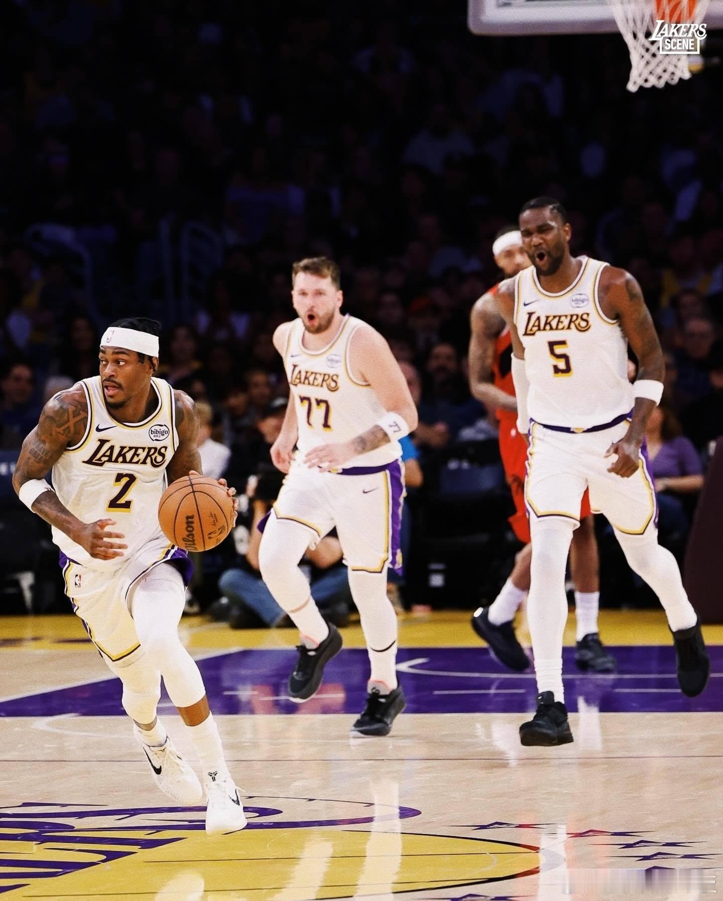 简洁的伤病报告！明天对阵掘金：里夫斯、迪耶罗缺阵，其他球员均正常出战 湖人vs掘