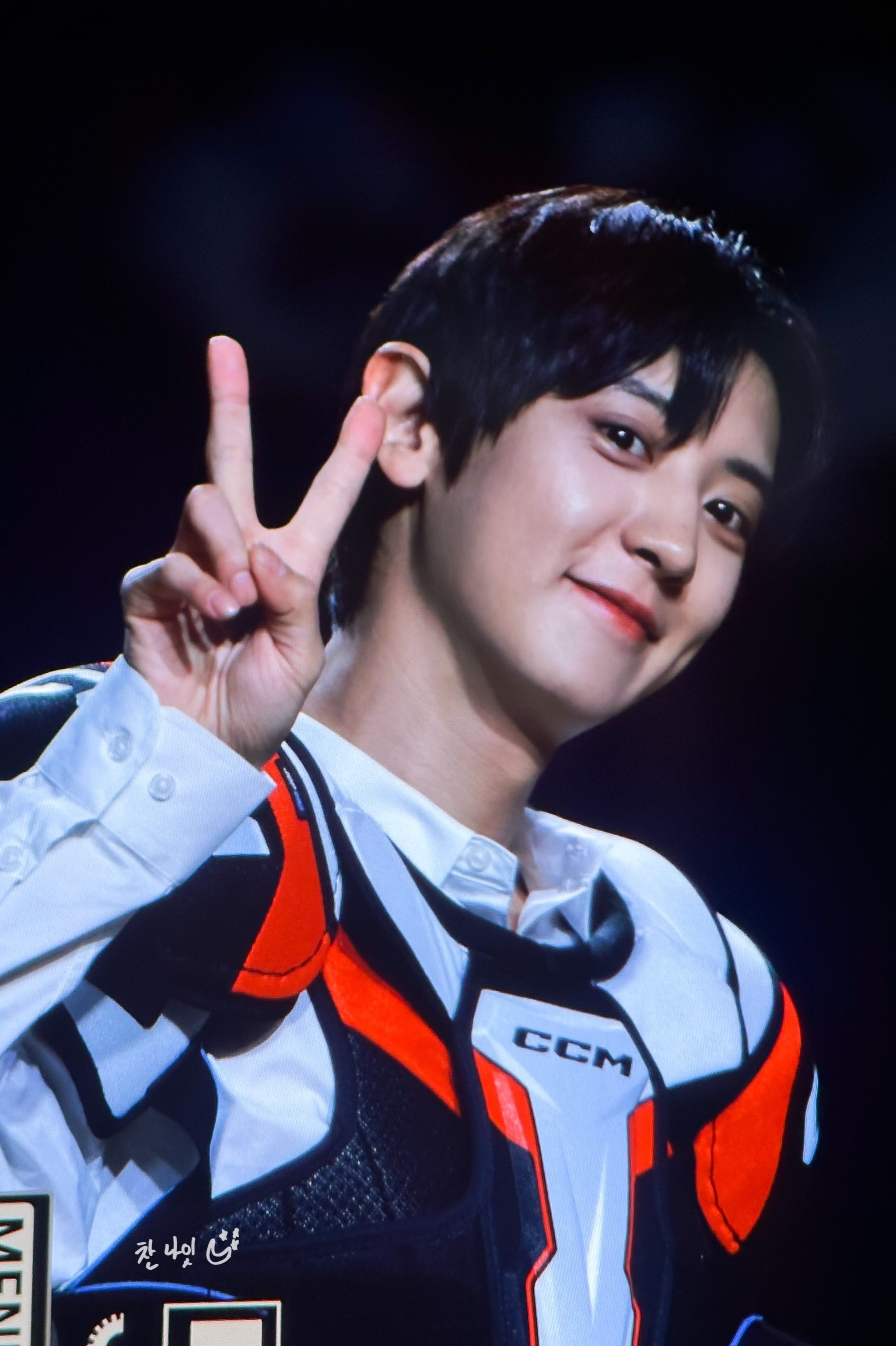 朴灿烈[超话]250920 Ktown4u签售会 ©Chan_night61 ​