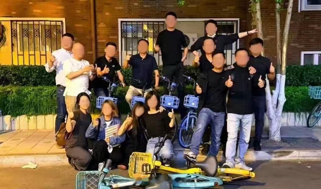 《哈啰共享单车员工把青桔美团踩脚下并发朋友圈》
