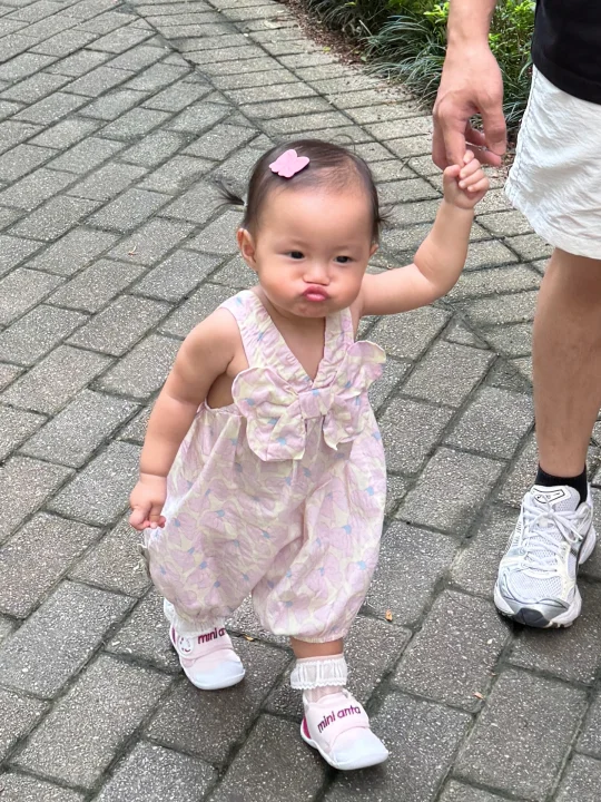 还是那个一言不合就嘟嘴的崽崽