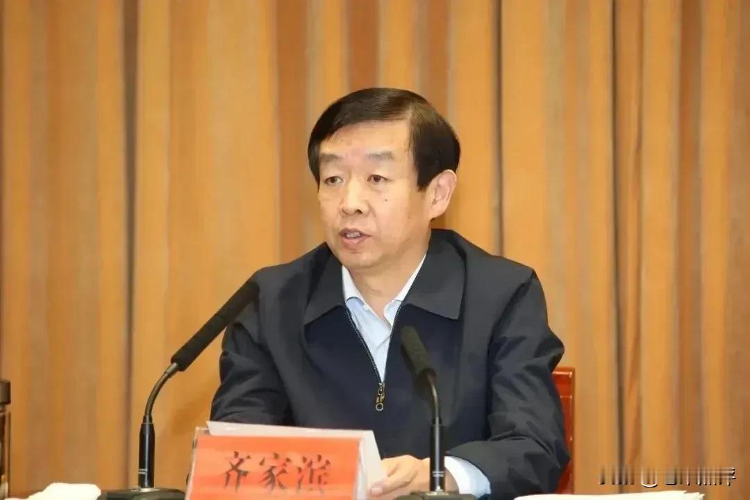 厉害，青岛原崂山区委书记任中组部副部长！

刚才和朋友喝茶聊天，手机屏幕突然收到
