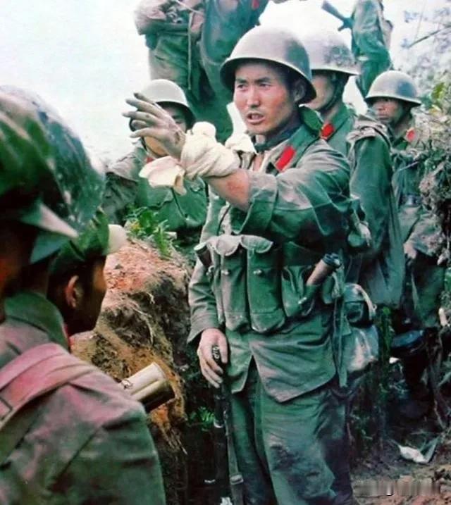 1985年我们部队在老山轮战，牺牲了348名战友，受伤的1100多人。子弹、弹片