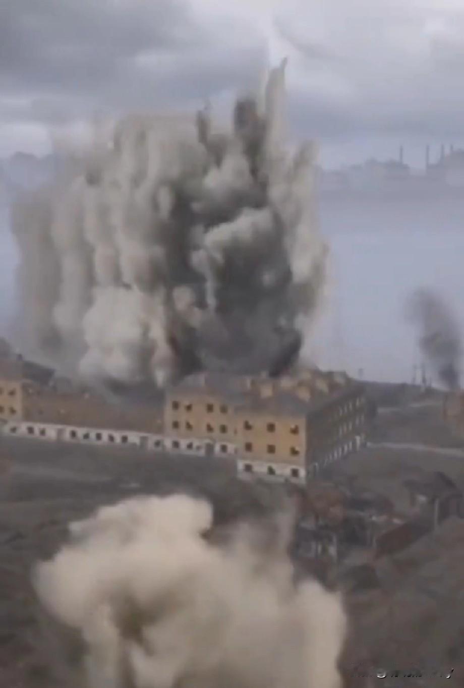 但是俄罗斯依然会担心安全，不会觉得自己已经足够强大到可以无视一切威胁，甚至会觉得