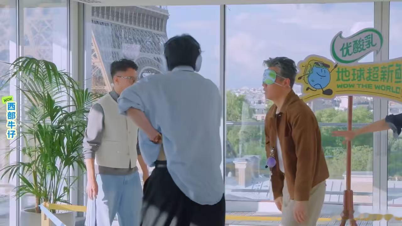 李乃文靠喘声抓住刘宇宁看给刘宇宁累的地球超新鲜 看给刘宇宁累的，喘声都快盖过游戏
