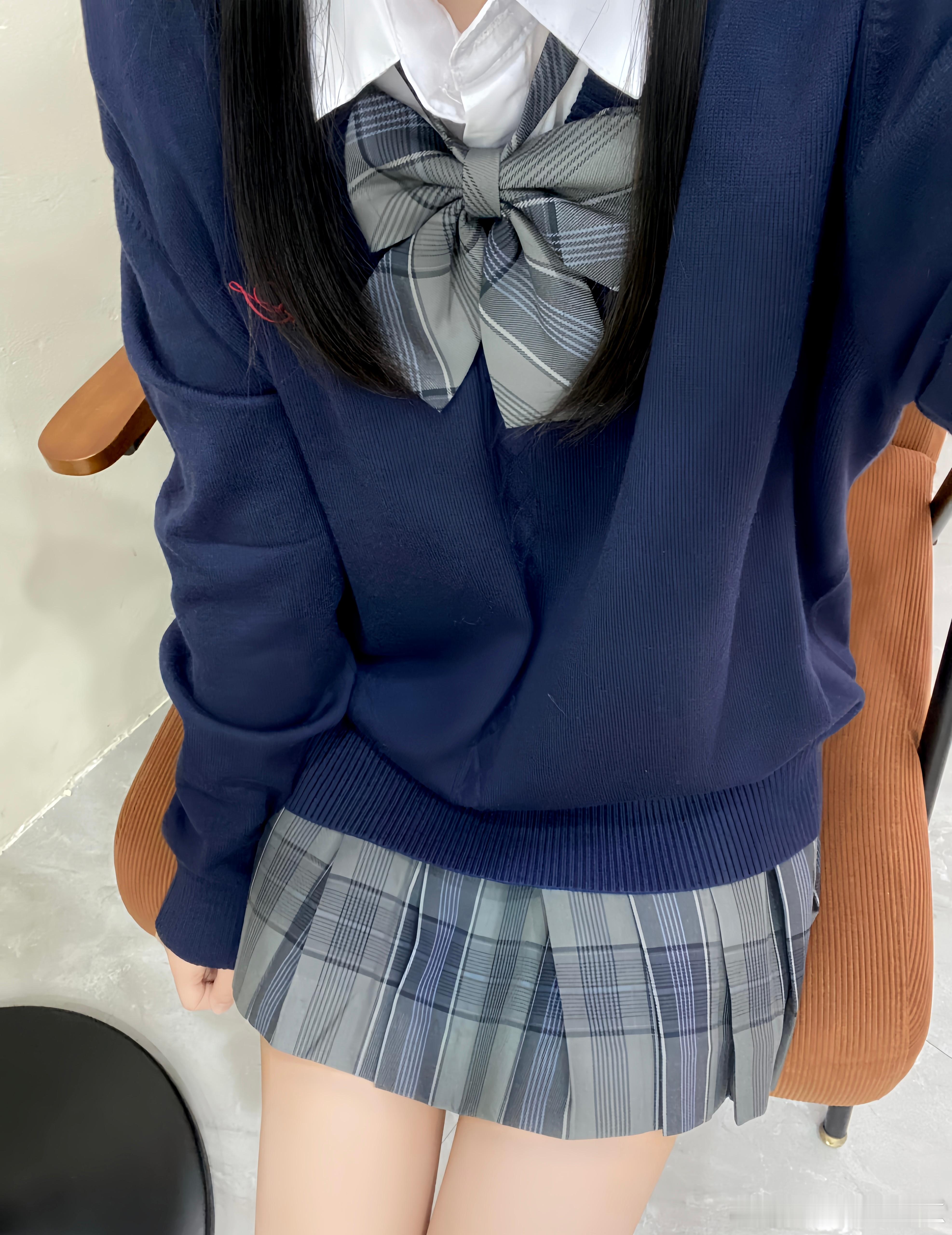 #jk[超话]# 冬日来信🕊️上衣：深海鲸下裙：铅笔盒#穿搭# #今天穿什么#