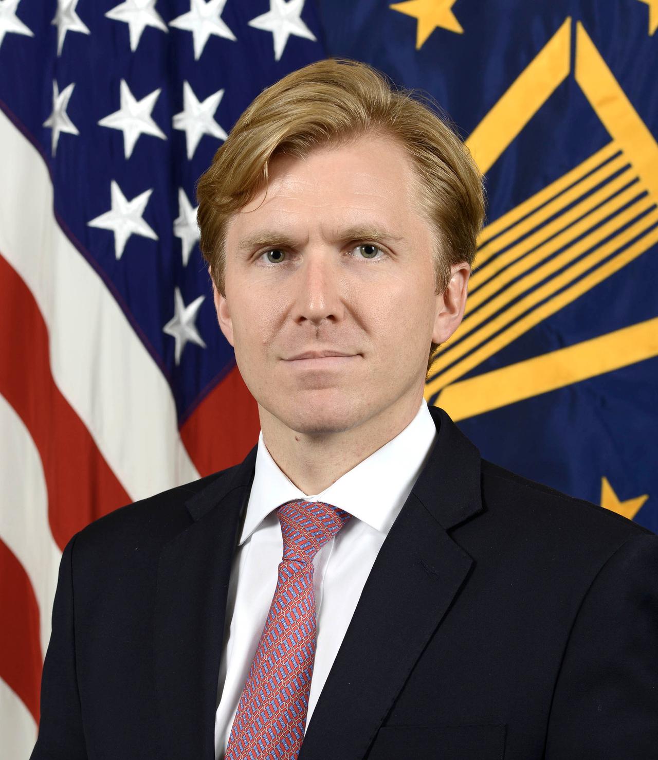 美副防长：美国若能到2030年还不与中国开战，都算是“走运”！

美国国防部政策