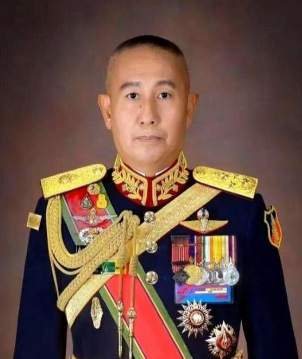 泰国那位将军的原话，直接给人看愣了
最近泰柬边境的炮声让不少人揪心，而泰国陆军总