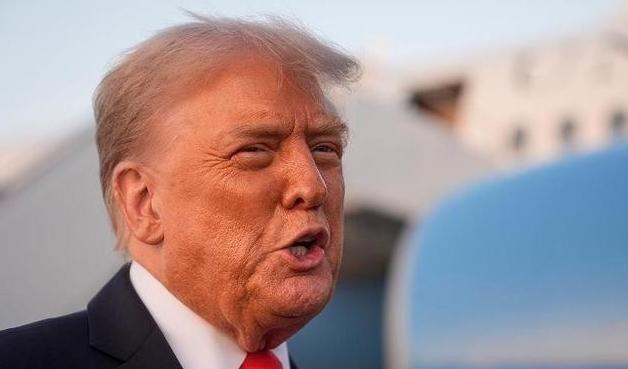 其实特朗普一直想逼全球跟中国脱钩，让中国经济垮掉。可是他算来算去，漏了一点，结果