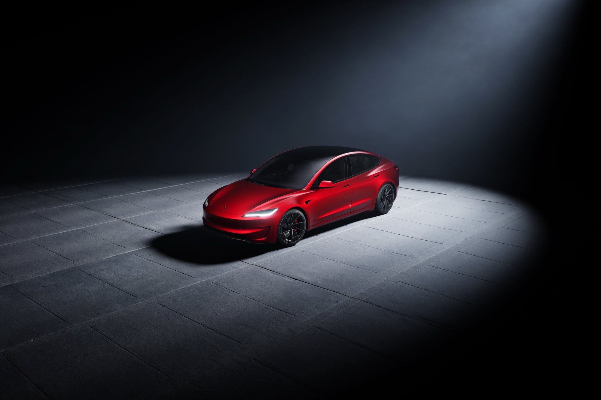 还得是烈焰红啊[努力] 特斯拉model3performance ​​​