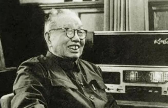 1978年，毛主席诞辰85周年时，谭震林怀念毛主席的文章被扣发后，他生气道：“文