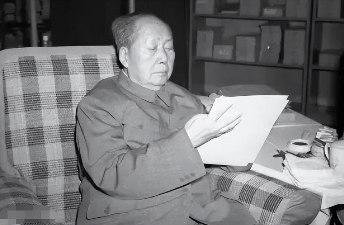 毛主席的五大遗憾：

第一，没有看到祖国统一
1949年，毛主席在给周恩来的信中