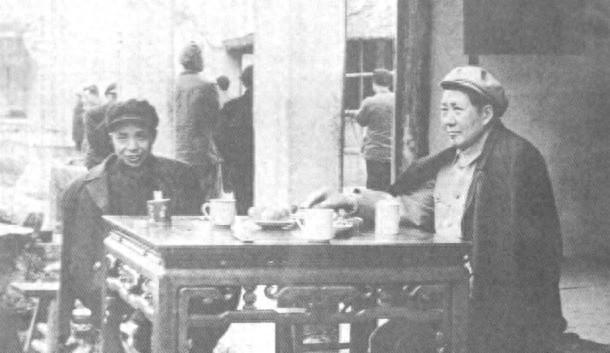 谭启龙书记警卫秘书临终前紧握首长之手动情告别：我这一生已经很值了

1945年秋