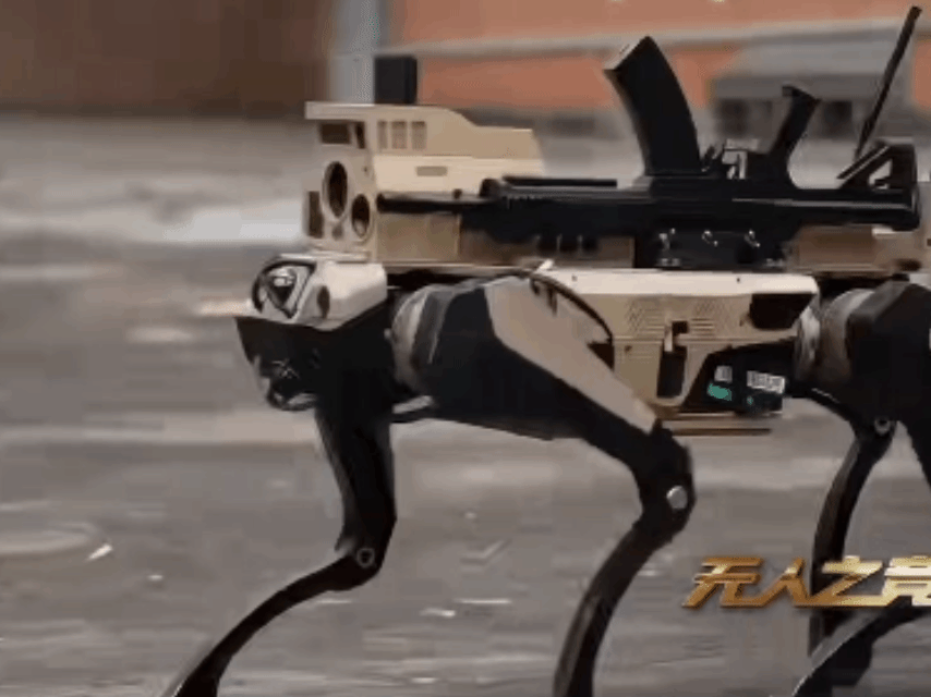 中国机器狼群巷战画面首次公开！

铁甲为骨，机械为躯，
狼群列阵，踏破尘嚣。
 