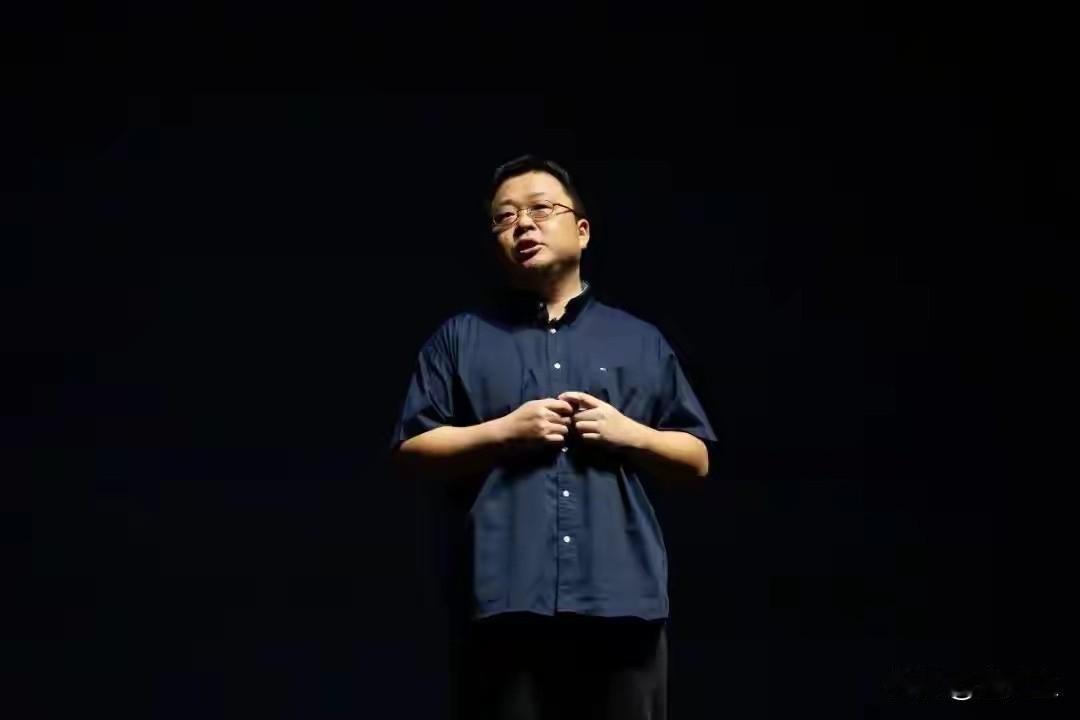 西贝把罗永浩起诉了？
到底谁会赢？

首先，我是力挺老罗的，
因为老罗确实在为普