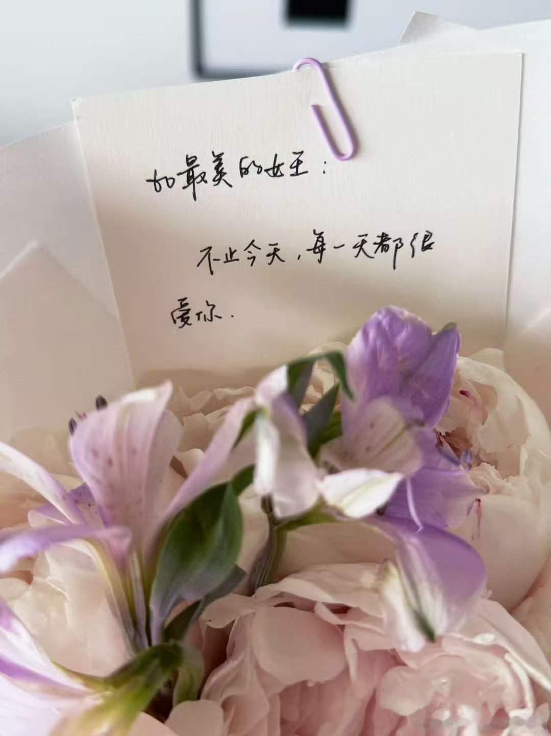 左奇函叫妈妈女王左奇函叫妈妈为女王 哇哇哇哇哇 