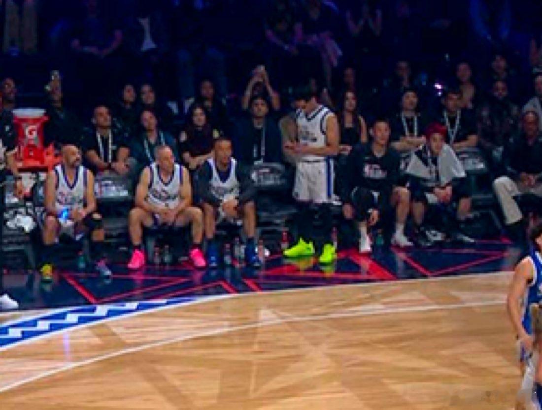 名人赛我倒很期待Shams能拿多少分 哈哈哈拉文赛季报销消息爆出，他在替补席看手